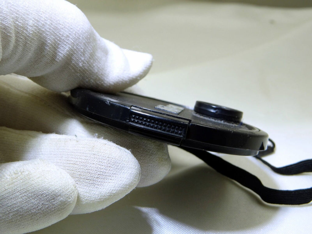 Nikon 62mm Front Lens Cap with keeper string Genuine