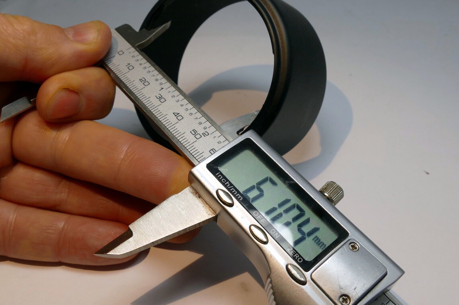 61mm ID Lens Hood Shade unknown for 58mm rim