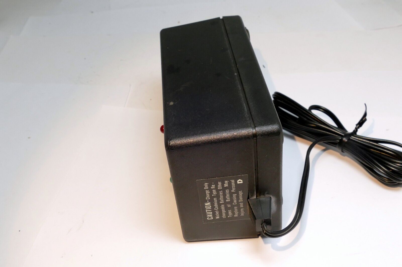 Nikon MH-2 Quick Charger Ac100V – DC20V 91-23504 MH-2 (missing AC wall cable)