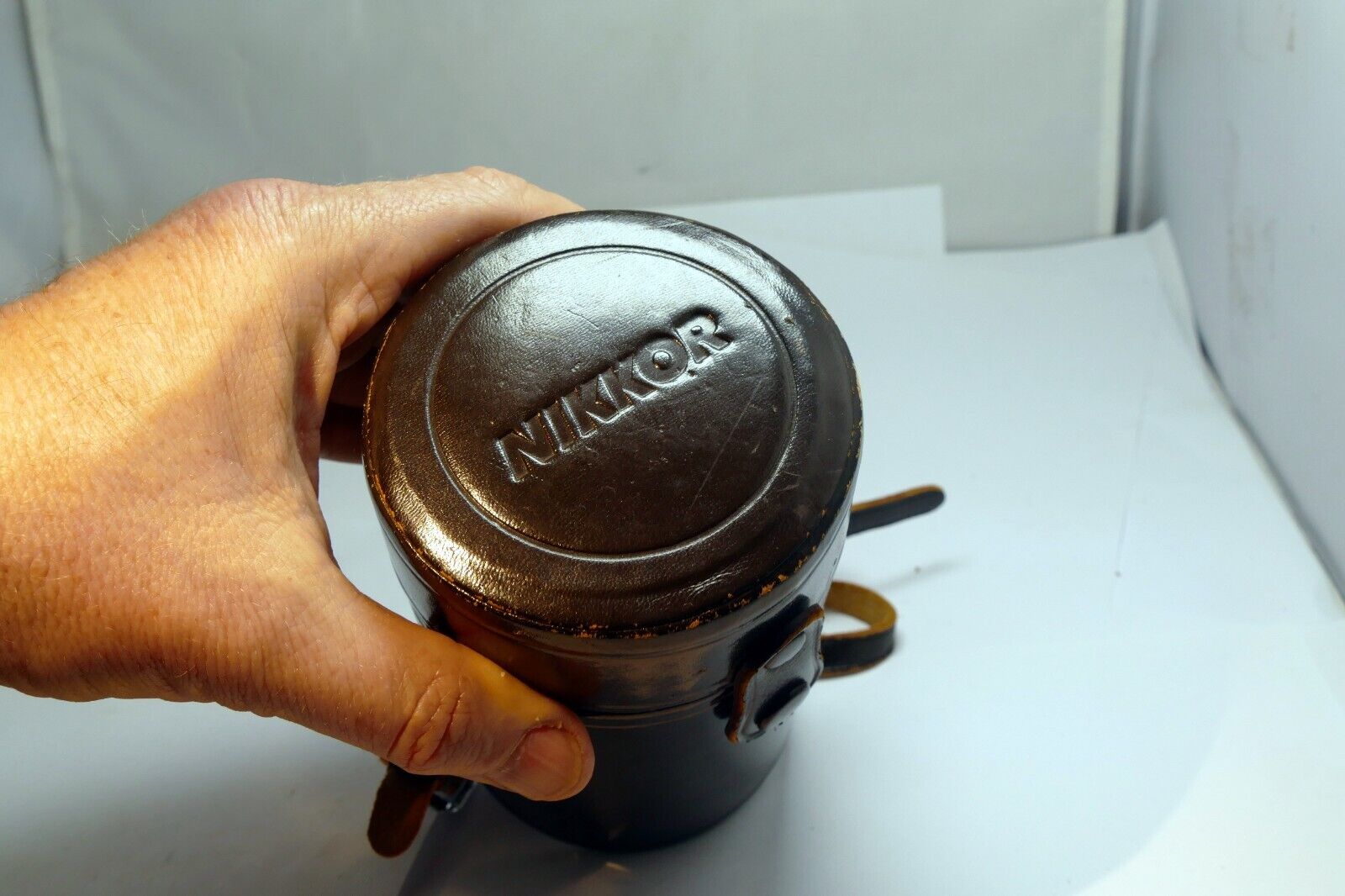 Nikon NIKKOR Lens Hard Case (for 85mm f1.8 Nikkor Ai-s f2 Non-AI ) - Genuine OEM
