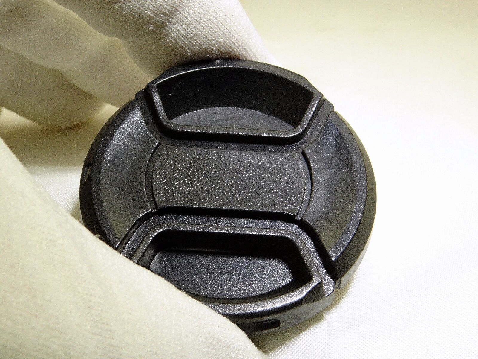 49mm Lens front cap snap on type plastic black
