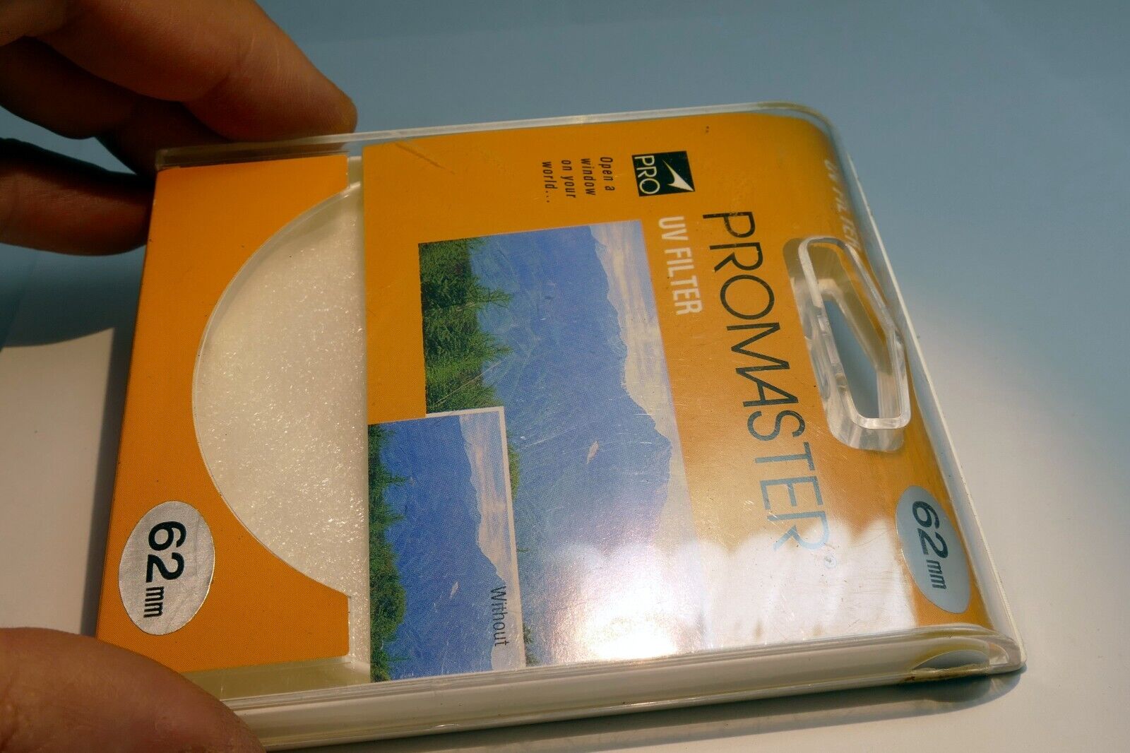 Empty Plastic  CASE for  Promaster 62mm  UV filter - empty