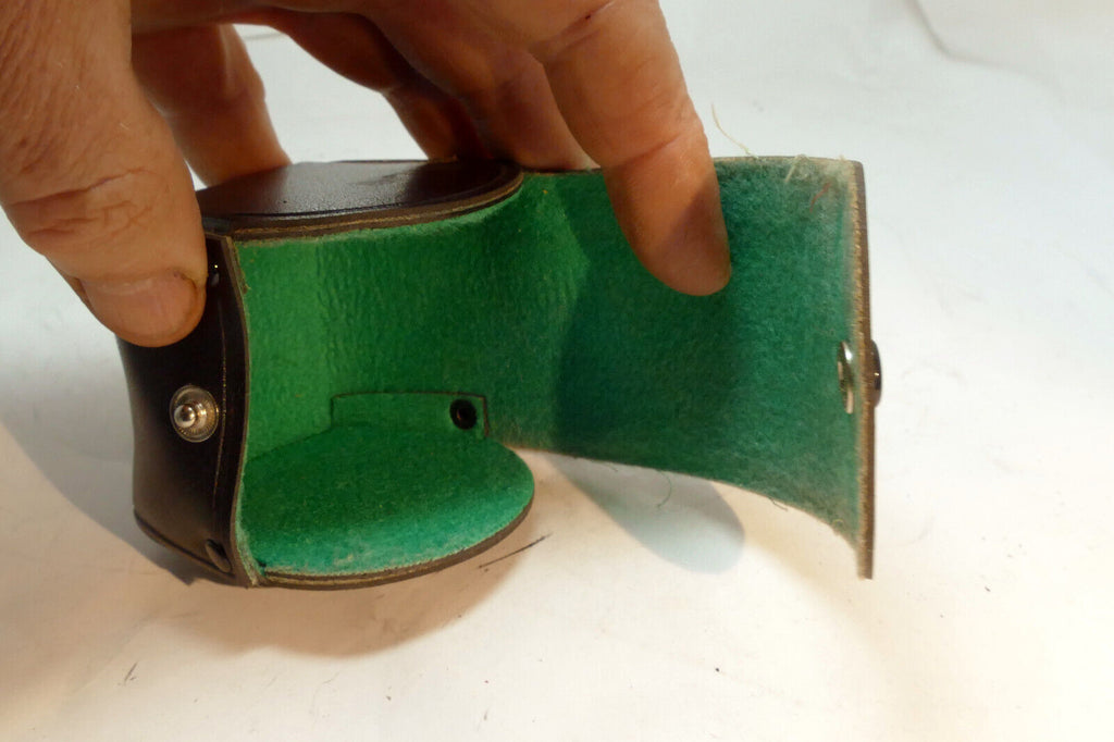 Case for 2X Teleconverter Lenses 6X6cm PK Ai w/ green felt