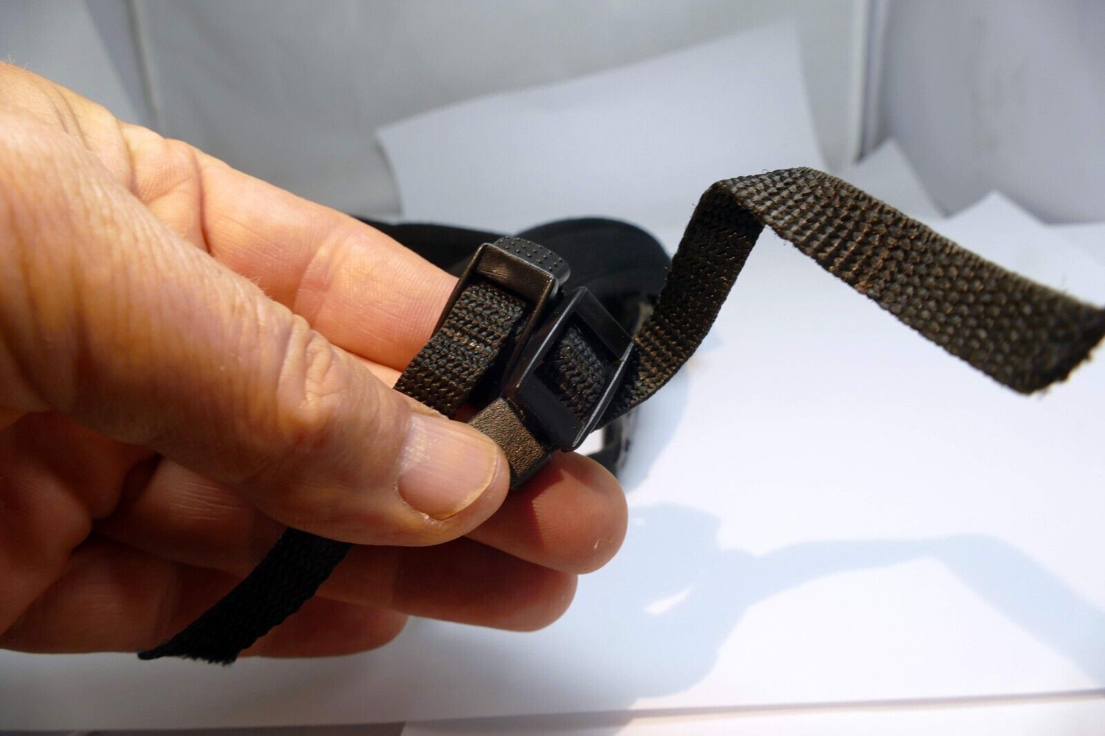 Black Neoprene Padded Shoulder Neck Strap 4cm wide for camera or case
