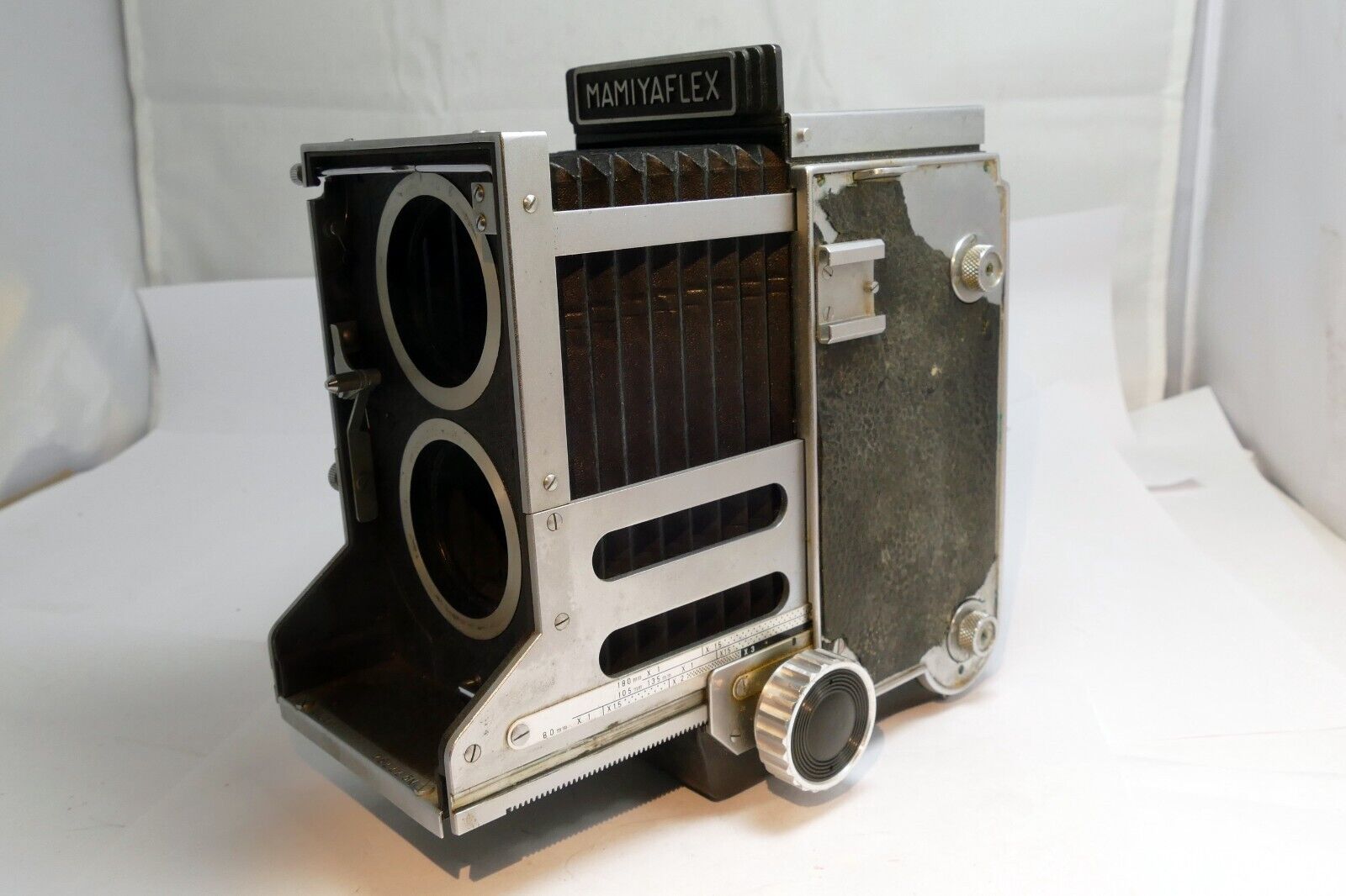 MAMIYA Mamiyaflex Professional TLR Film Camera Body works good