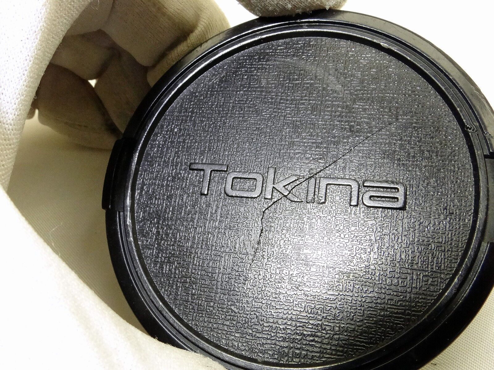 Genuine Tokina Lens Front Cap 72mm Made in Japan (cracked)