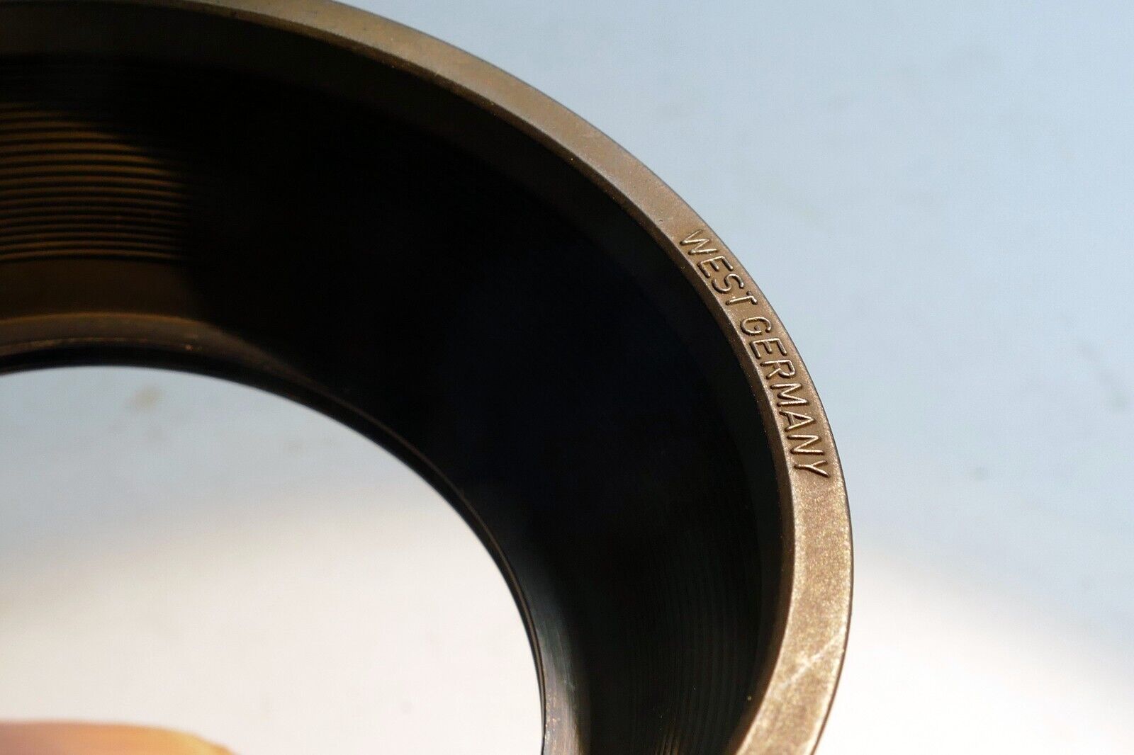 Zeiss Ikon Voitglander  56mm Lens Hood Shade threaded with female threads Icarex