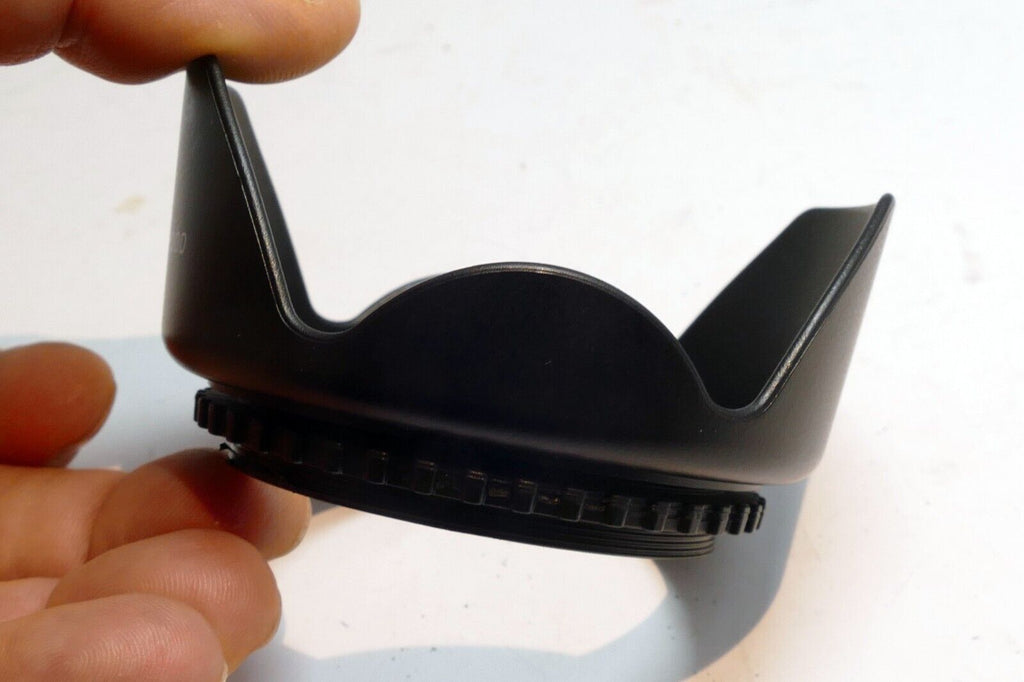 58mm Petal Lens Hood Shade   threaded screw flower tulip petal shaped
