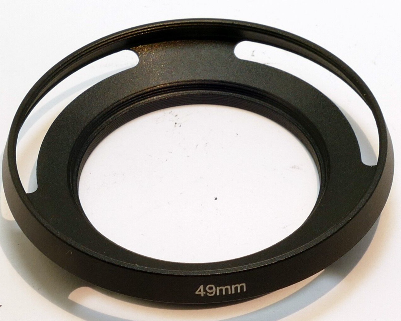 49mm Metal Hood Shade screw in for EF-M 15-45mm f/3.5-6.3 IS