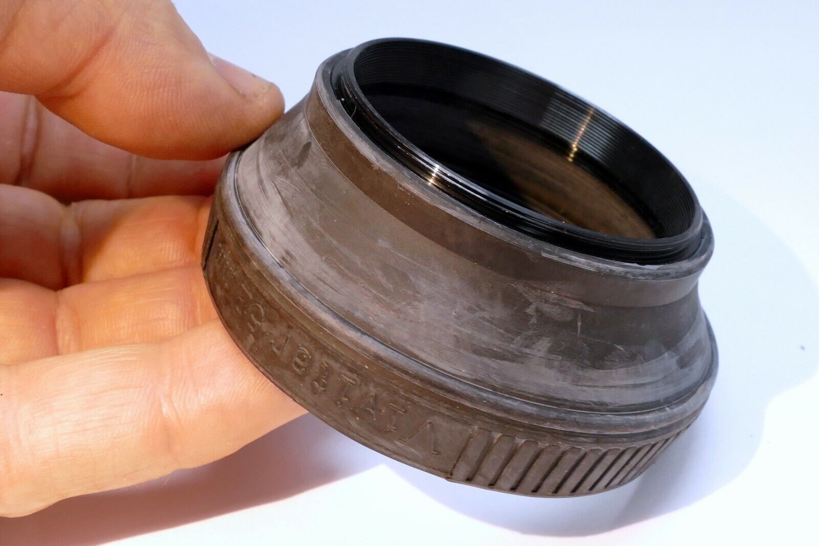 Vivitar 52mm RUBBER HOOD SHADE screw in type collapsible vintage for 50mm f1.8