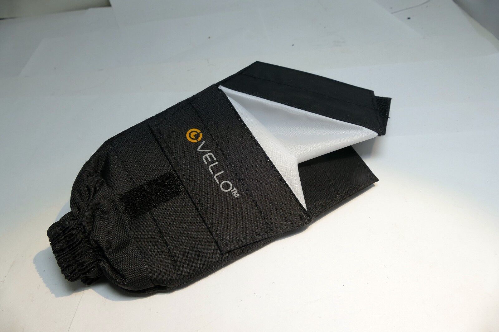 Vello Mini Softbox flash diffuser for camera