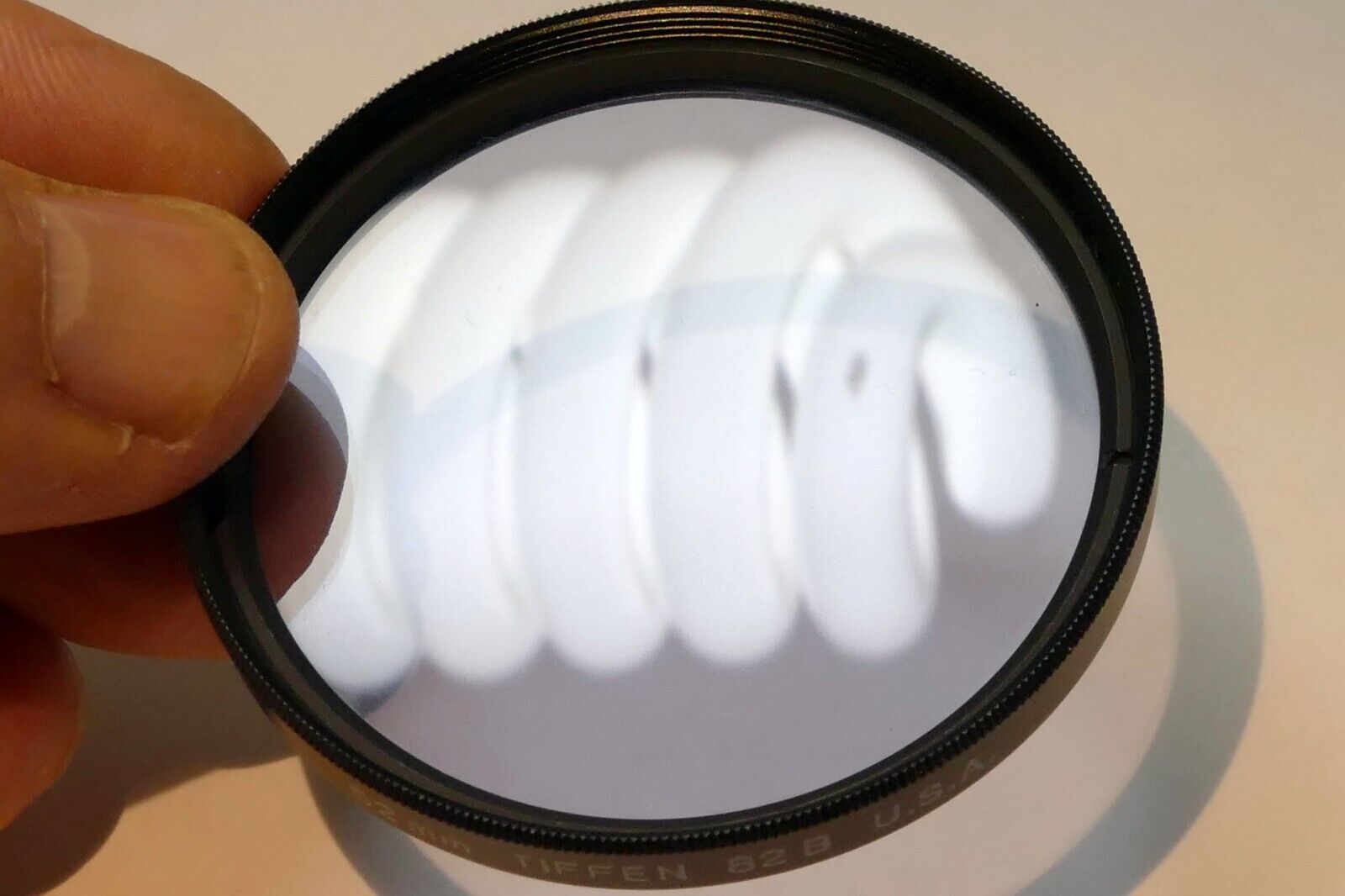 TIFFEN 52mm Filter 82B made in USA increase by 300K to 3300K