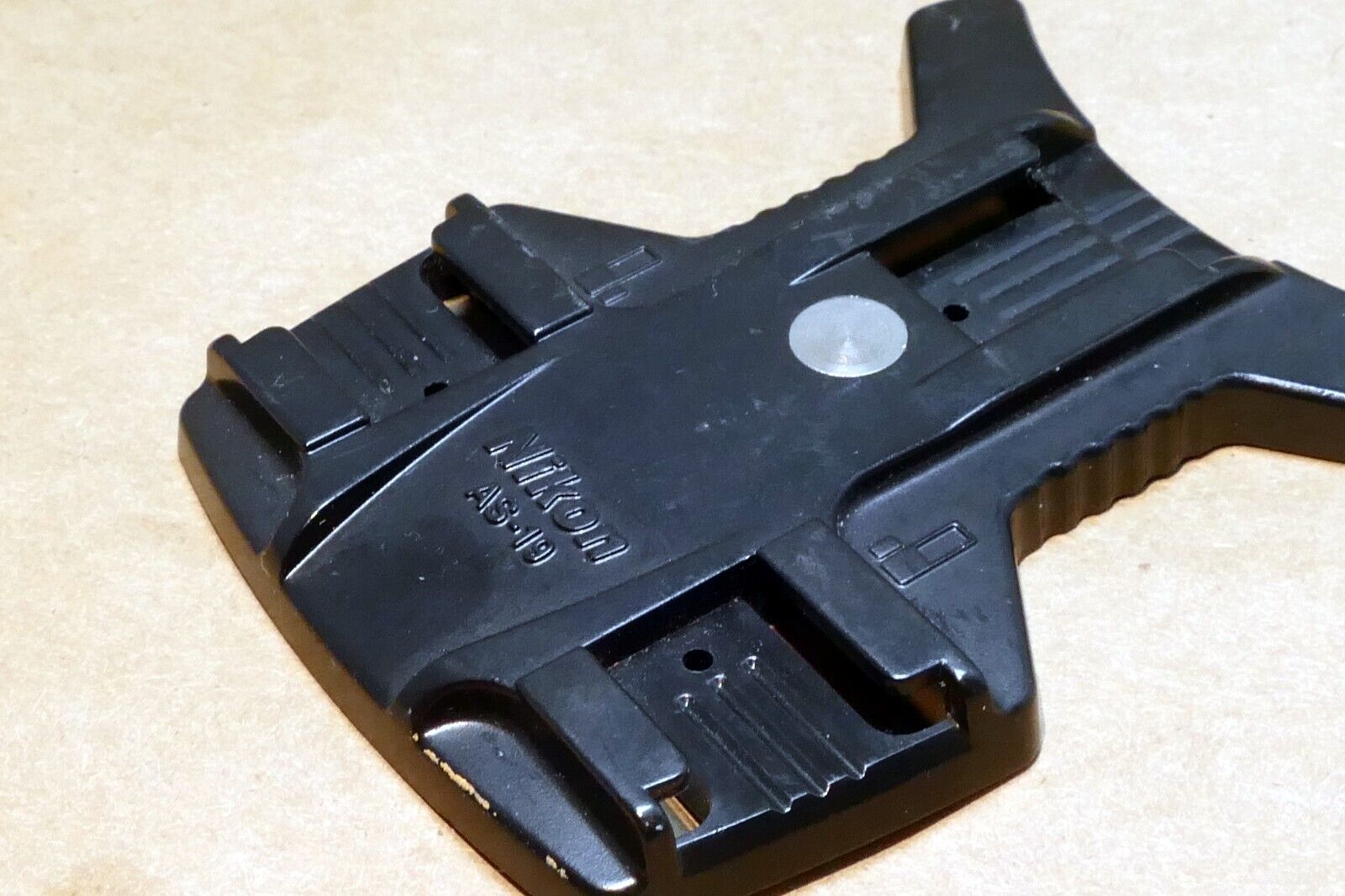 Nikon AS-19 Speedlight Stand for SB-800 SB-600 SB-700 SB-900 SB-26 28 - OEM