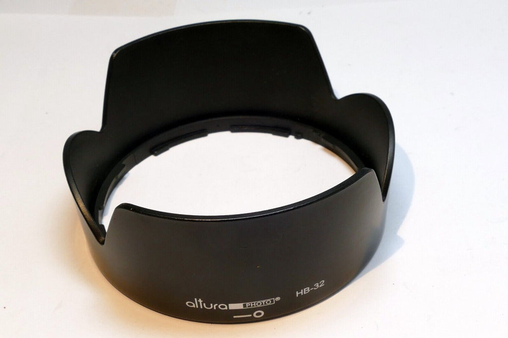 Aftermarket HB-32 Lens Hood Shade for Nikon AF-s Nikkor 18-140mm 135mm