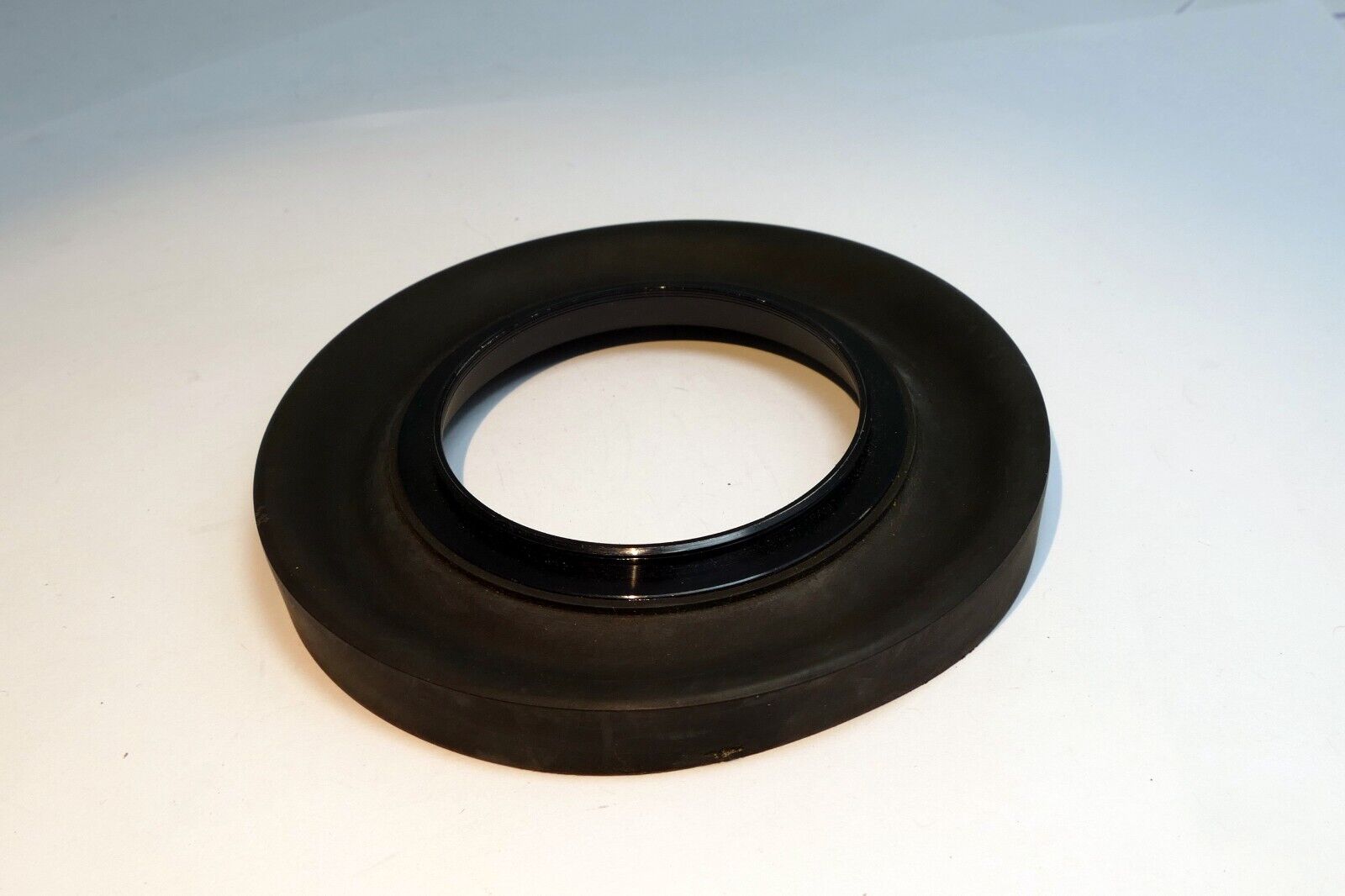 55mm Rubber Lens Hood Shade defective does - rubber not extend