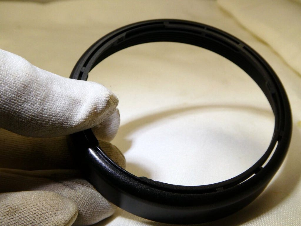 Tamron 85FH  Lens Hood twist on type Genuine OEM