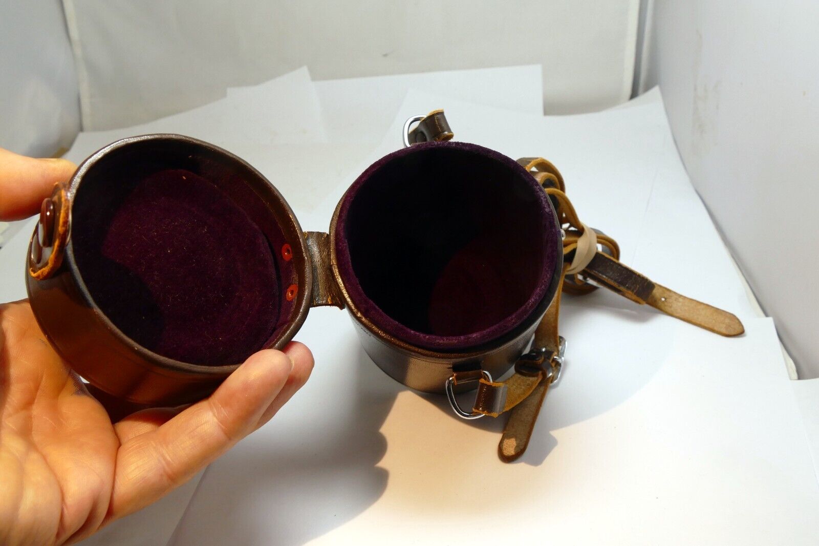 Nikon NIKKOR Lens Hard Case (for 85mm f1.8 Nikkor Ai-s f2 ) - - Genuine OEM