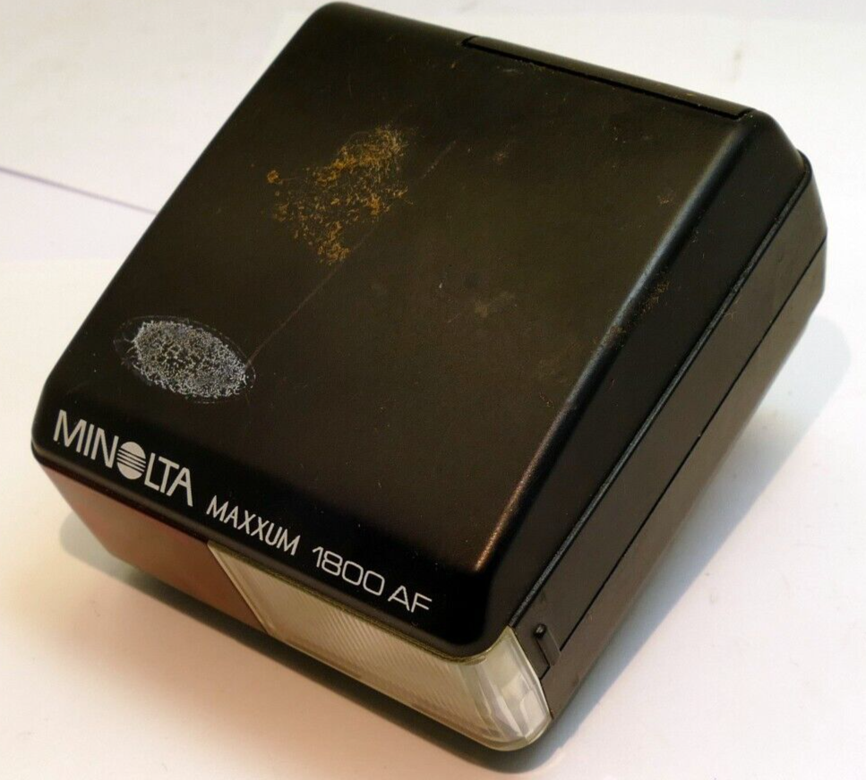 Minolta Maxxum 1800 AF flash - not working corrosion - AS IS parts