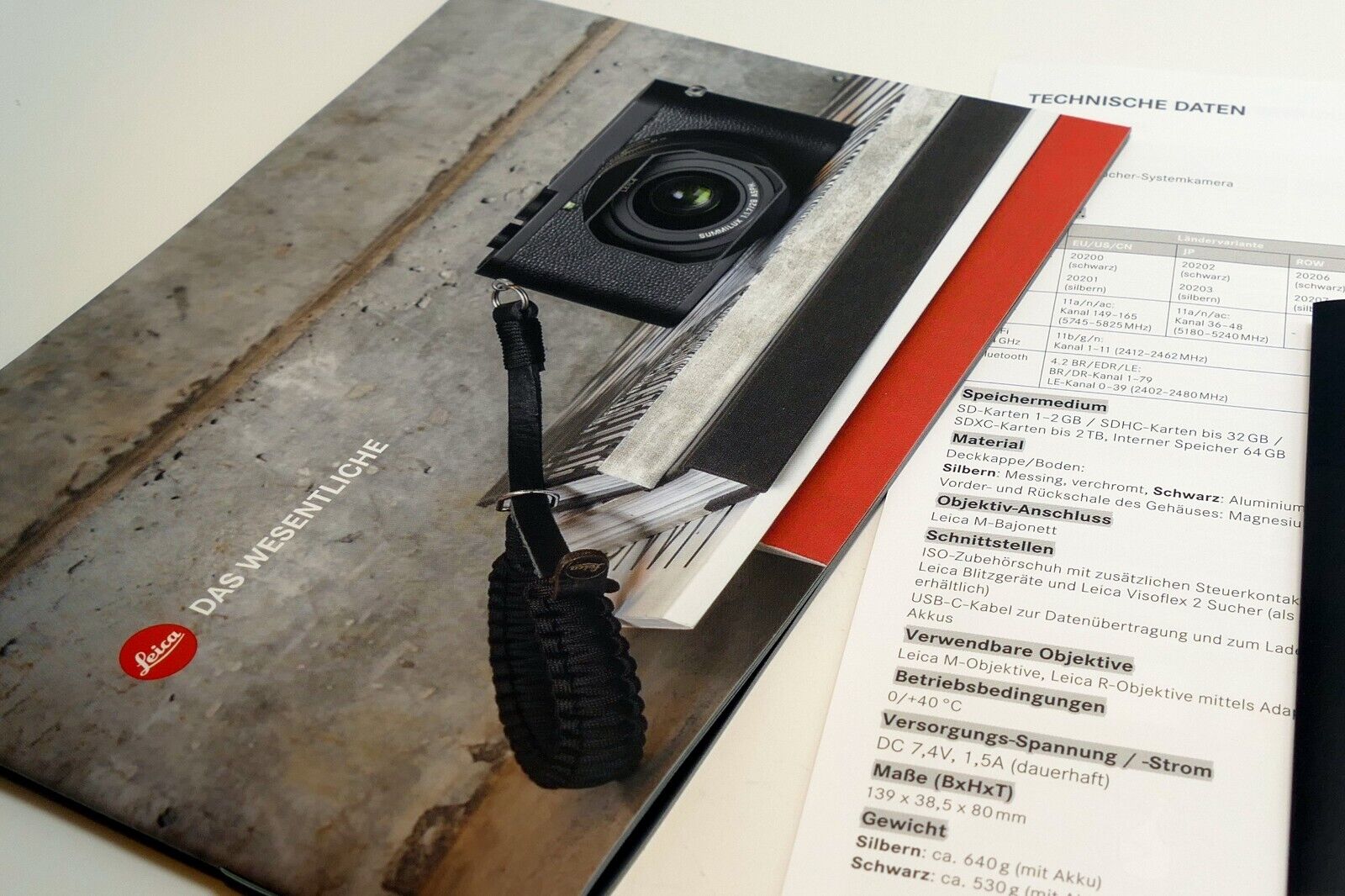 Leica M11 Camera  Information warranty guide 20200 black