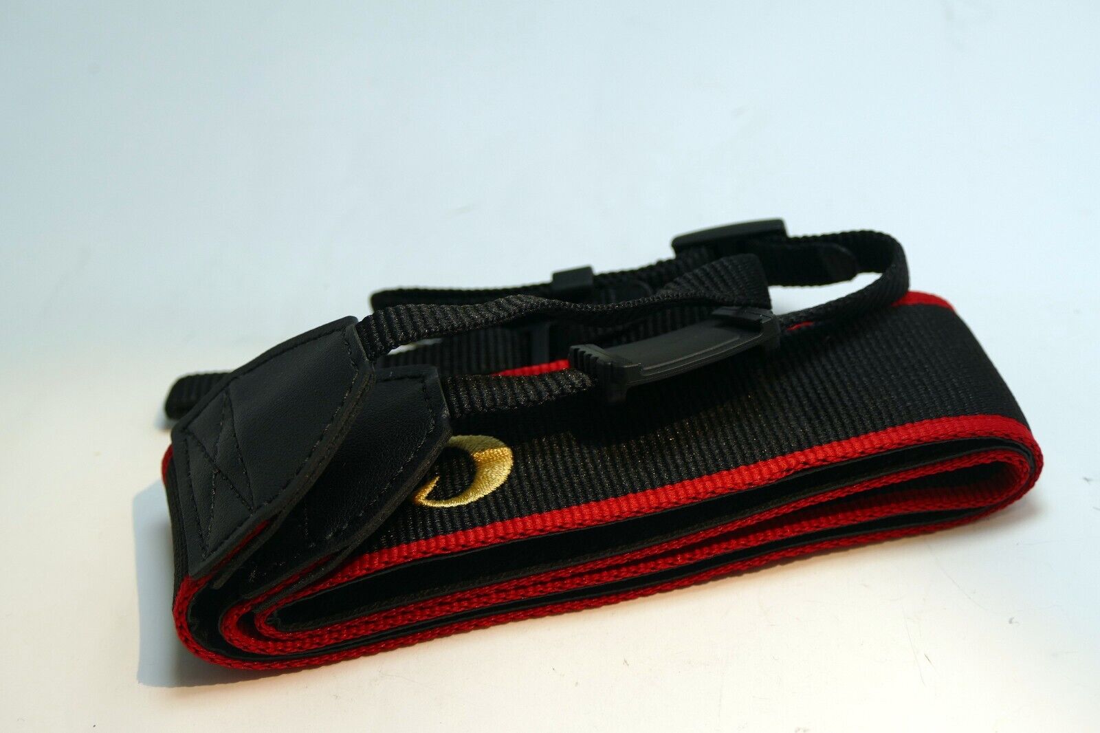 Canon EOS 5Ds Digital Camera Neck Shoulder Strap Black-Red-Gold - Genuine OEM