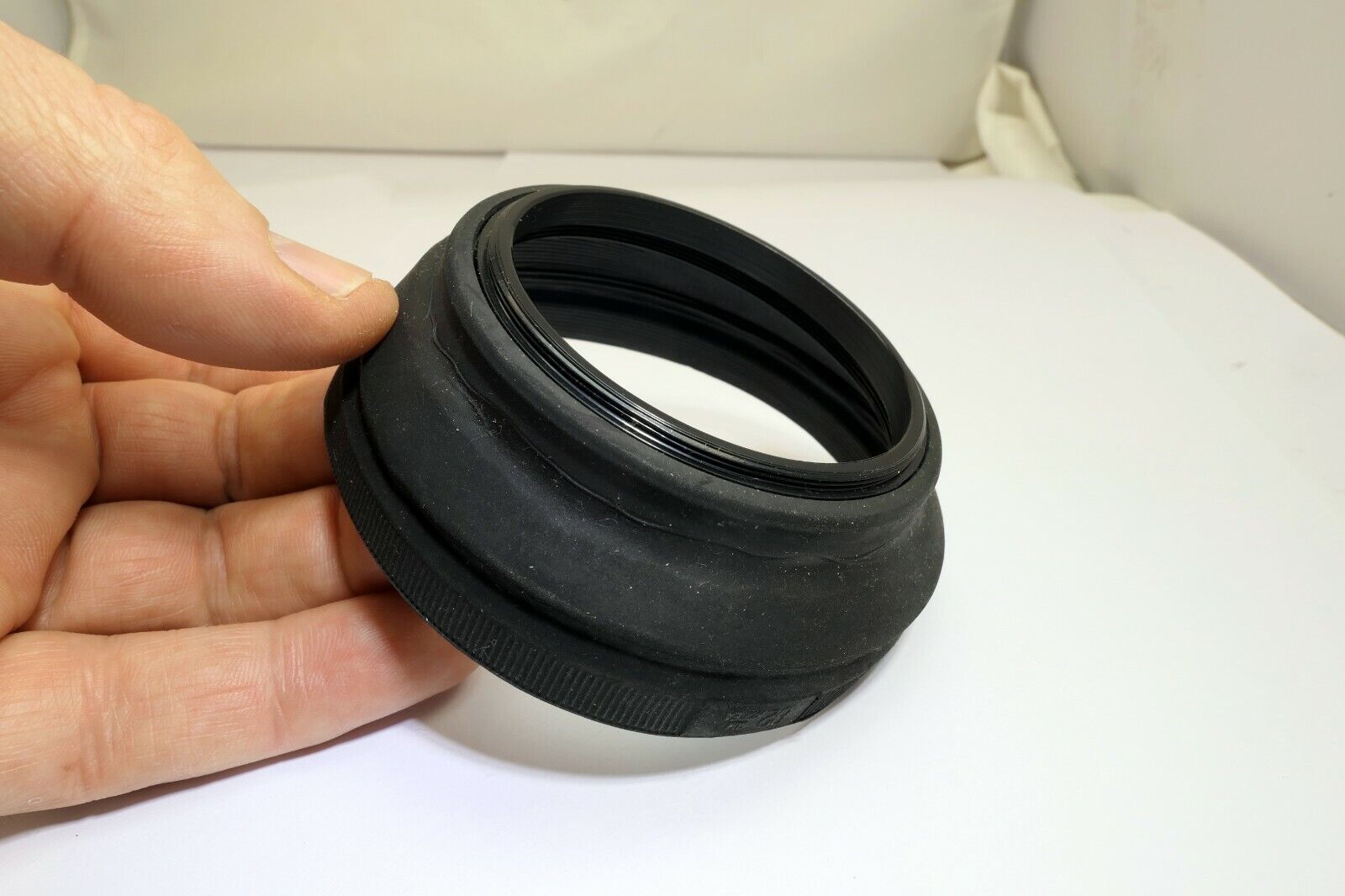 62mm Lens Hood Shade Collapsible Rubber double threaded screw in type vintage