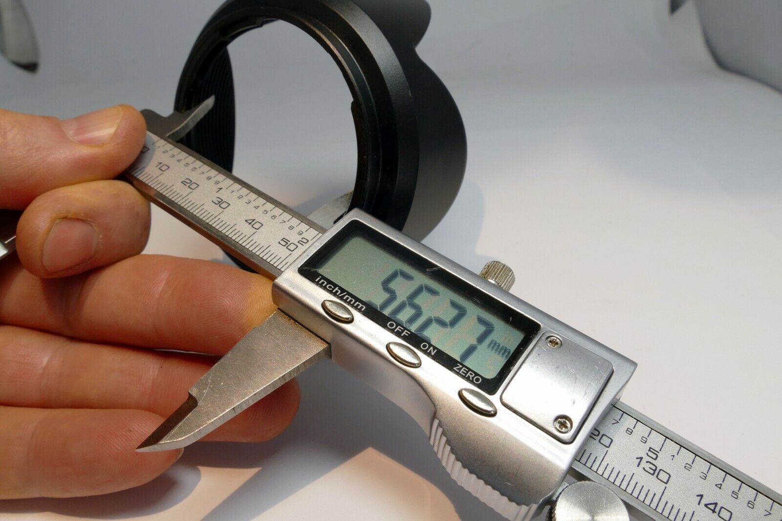 56mm ID Twist on Lens Hood Shade unknown brand