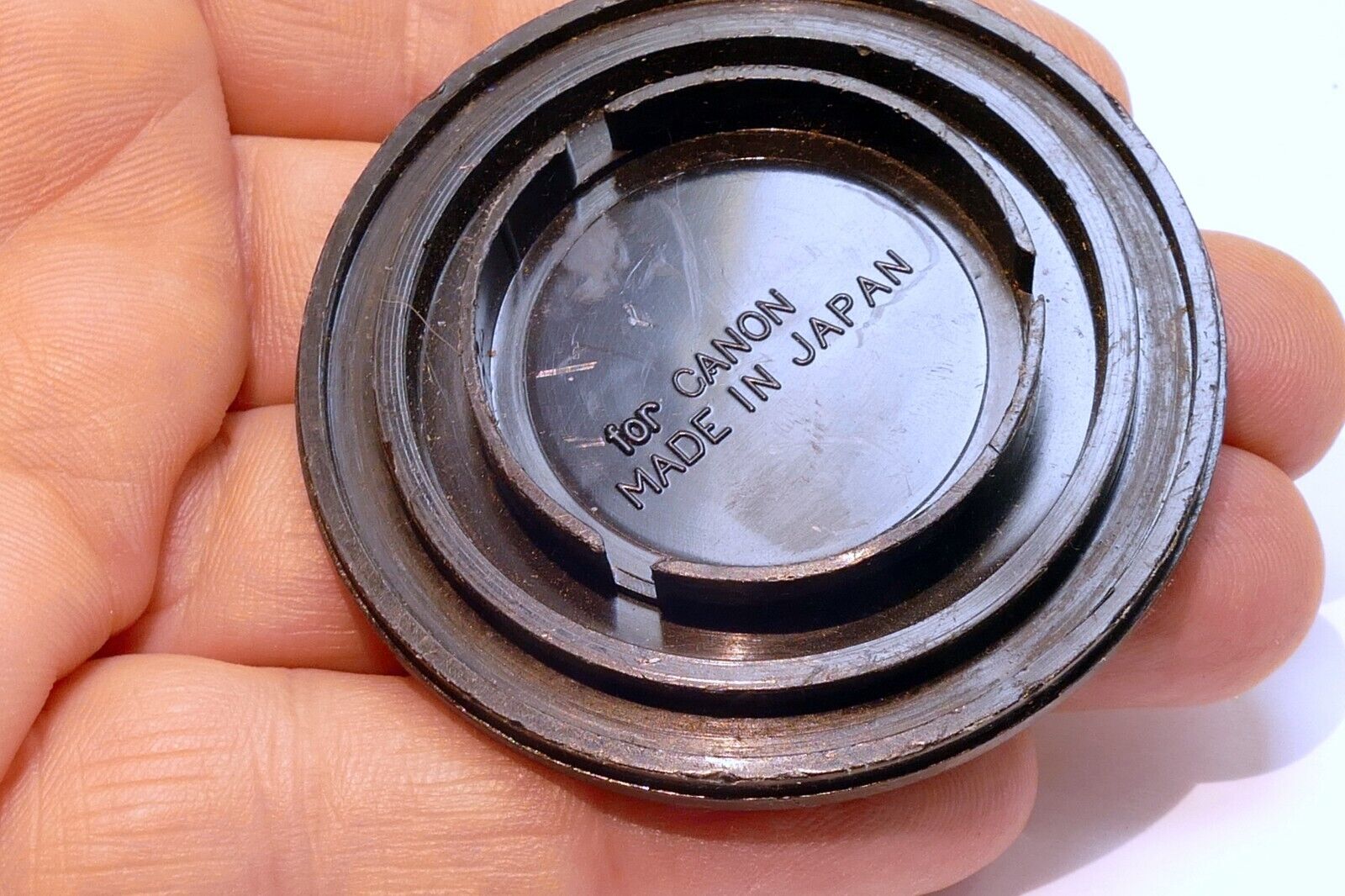 SIGMA Body cap for Canon 2X FD teleconverter or AE-1 cameras - slip o type