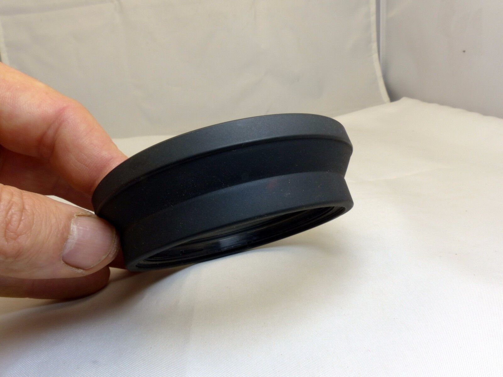 67mm ID Lens Hood collapsible Rubber unknown brand twist on type