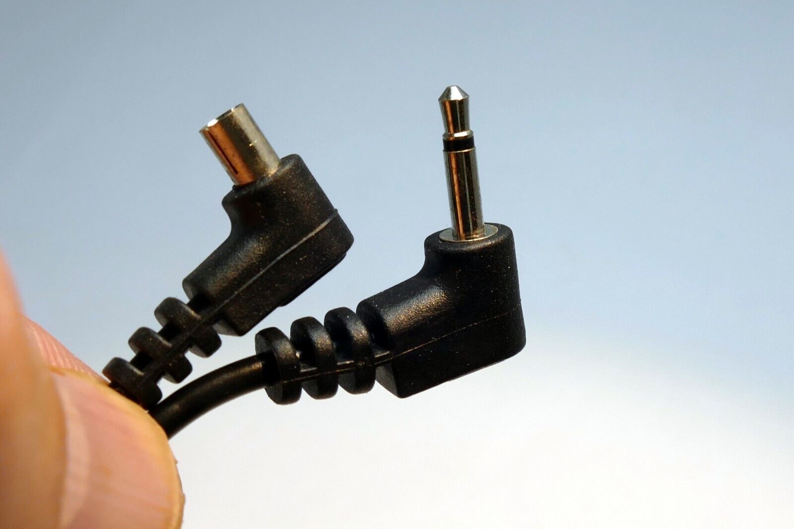 1 foot  Flash Strobe Extension Cord  PC Male to 2.5 mm  male phone camera