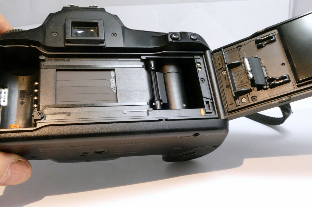 Canon EOS REBEL S EF SLR Film Camera Body Only - tested works good