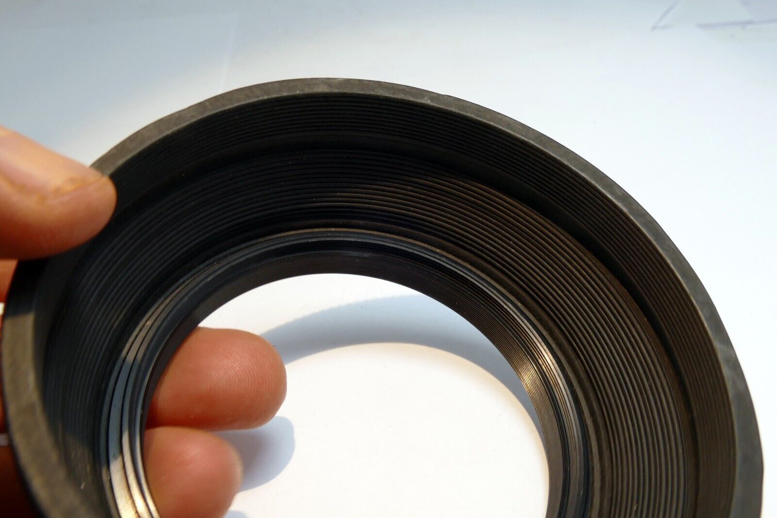 72mm Lens Hood shade screw in double threaded