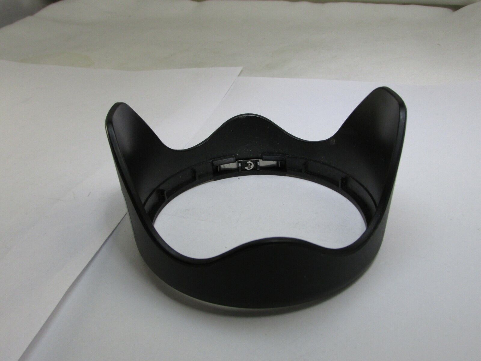Lens Hood Shade adapter  twist on type for 76mm ID for 72mm rim panasonic