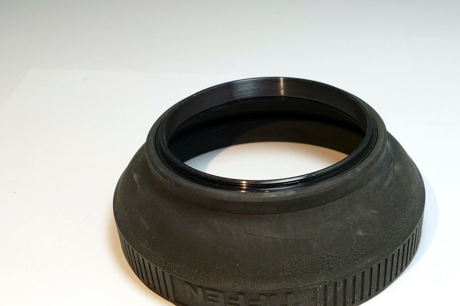 67mm rubber Lens Hood Shade screw in for 70-210mm