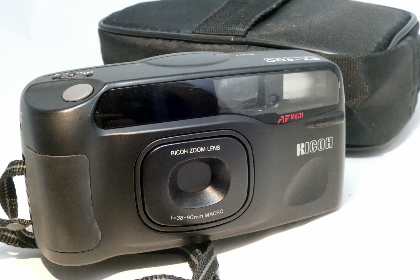 Ricoh RZ-900 Camera 38-90mm AF lens with Super Macro (damaged battery door)