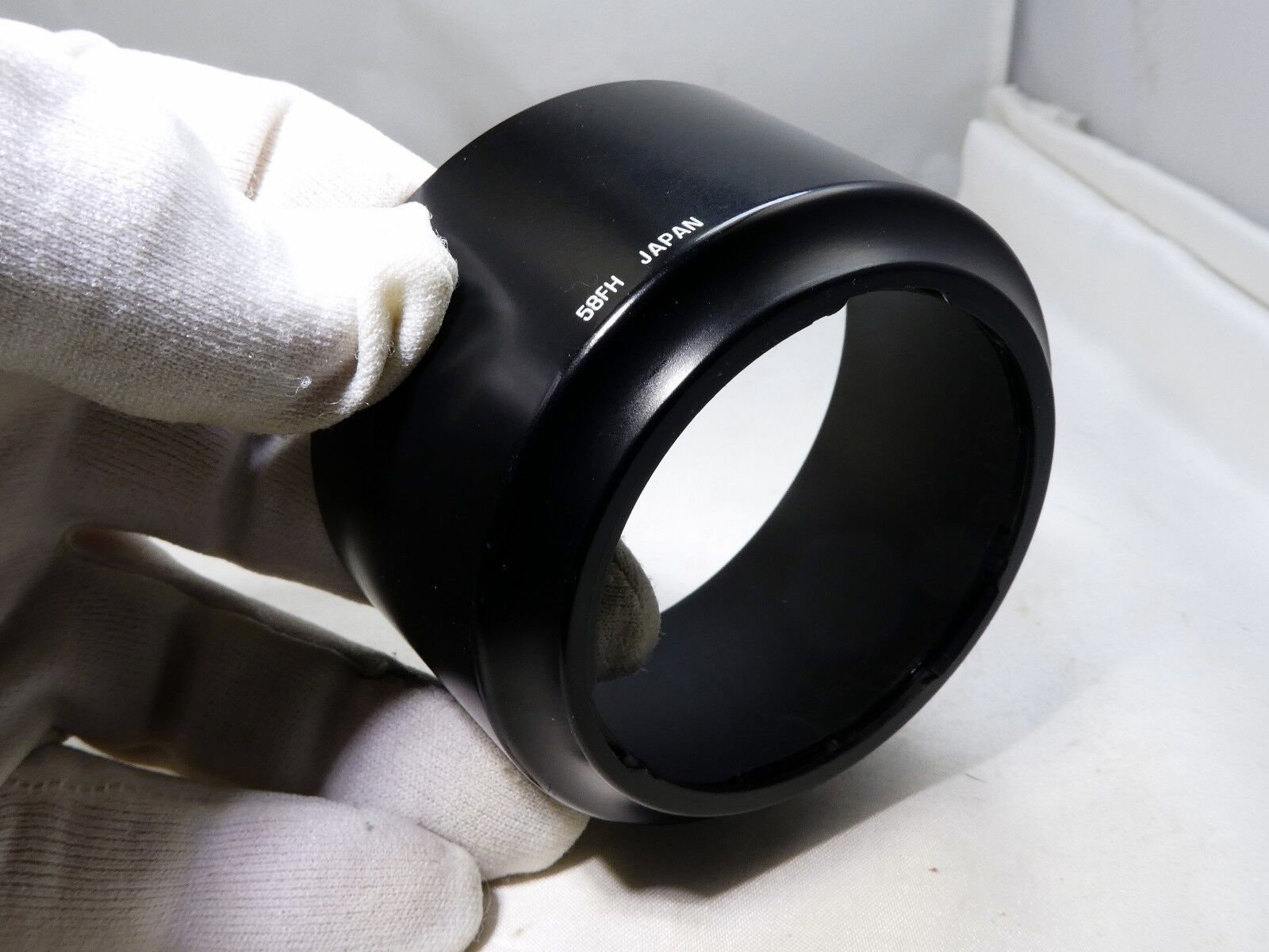 Tamron 58FH Lens Hood Shade Twist on Lens Hood for 70-210mm f4-5.6 AF & Adaptall