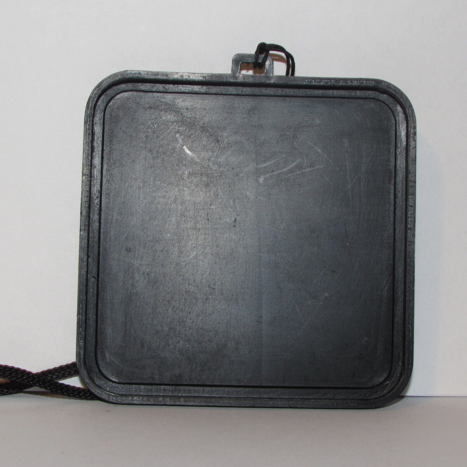 84mm across 4 1/4" Diagonally Measured Lens Hood Cap 7420057