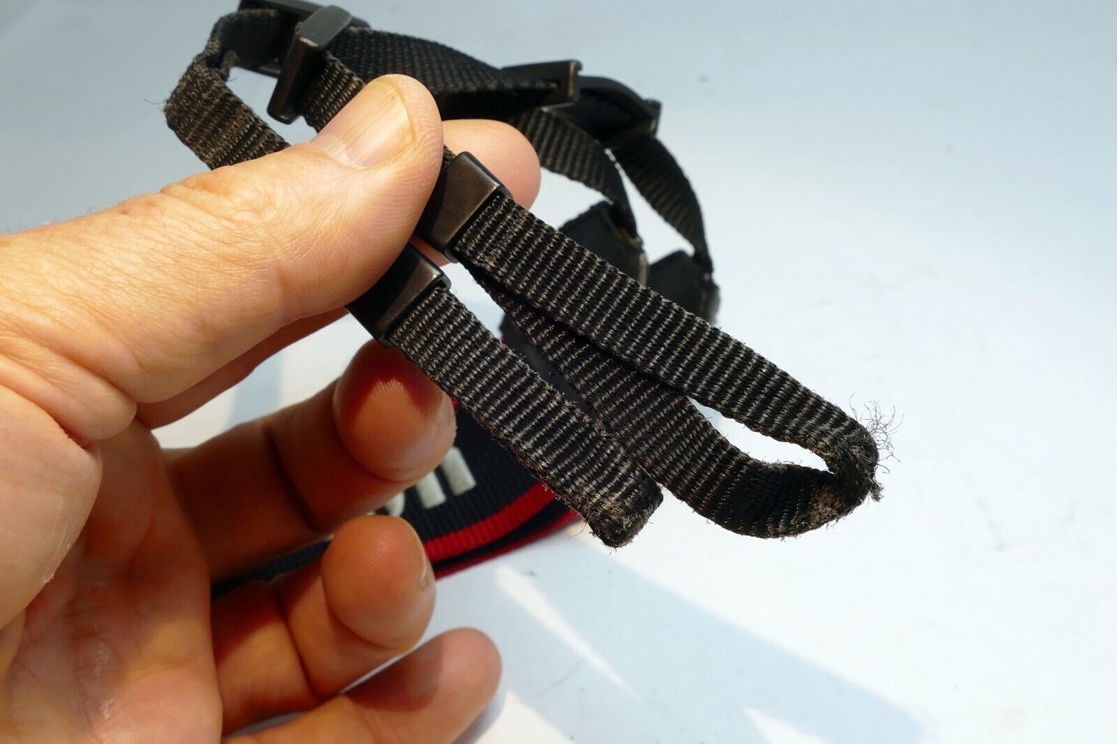 Canon EOS 5D Mark II  Digital Camera Neck Shoulder Strap  - Genuine OEM