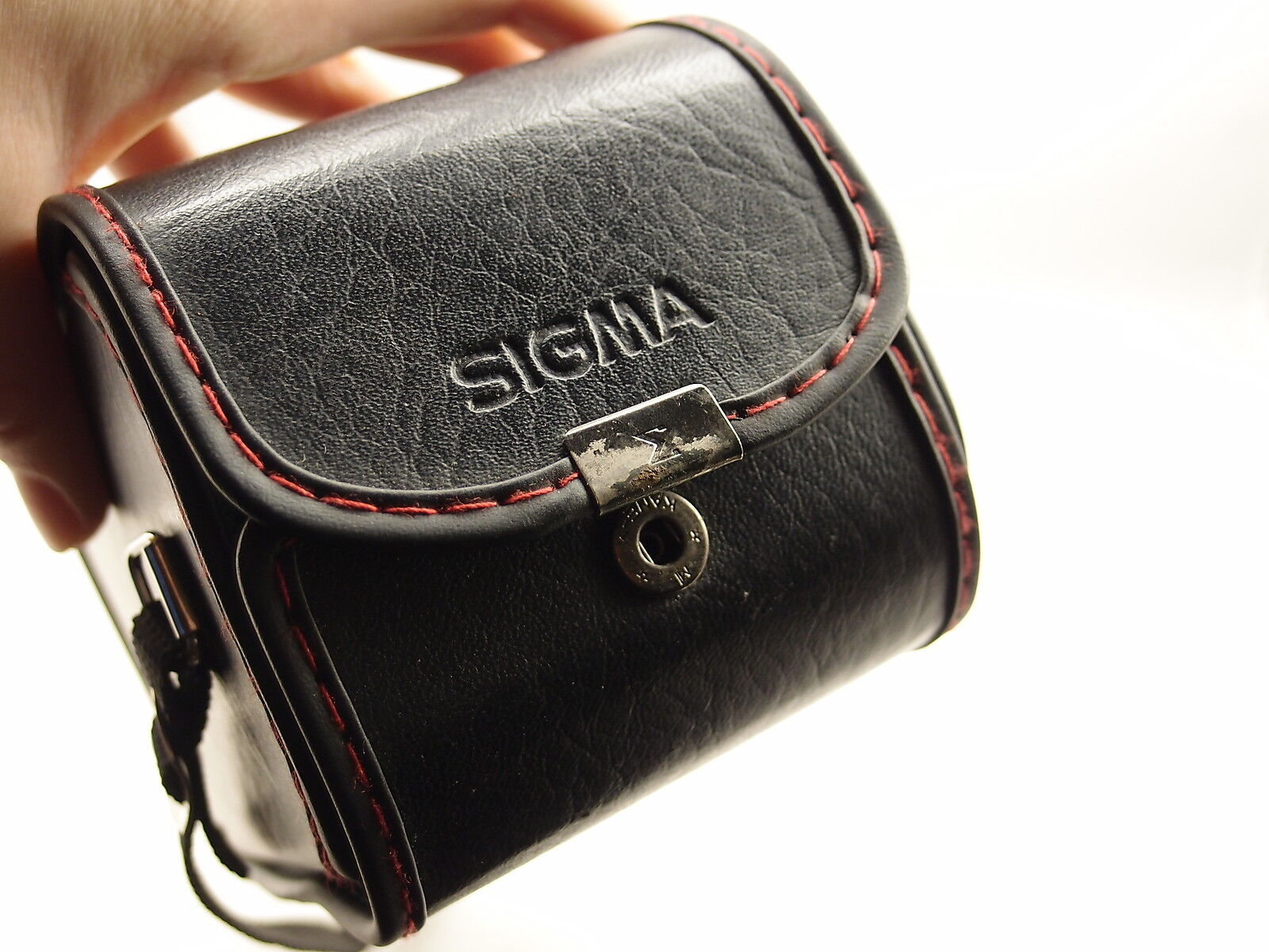 NC-05 Sigma Hard Camera Lens Case Cover With Strap for 18-200mm