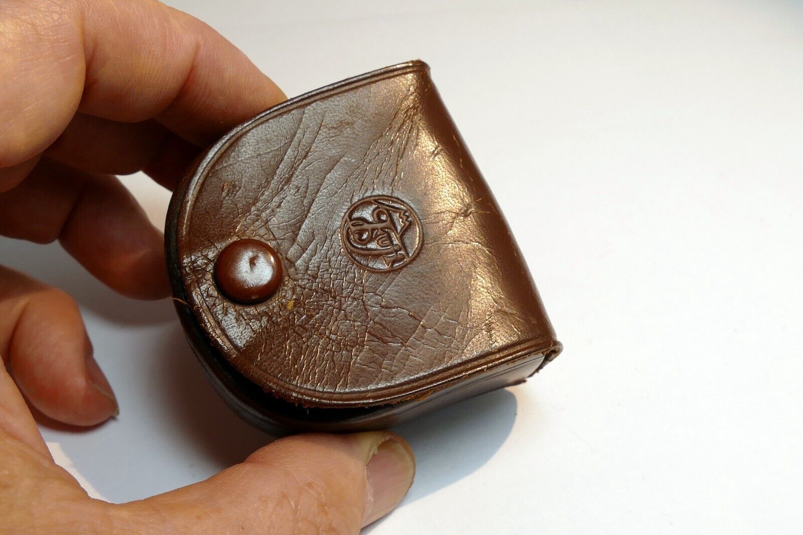 Leather soft pouch case for  Fuji series 6 hood  2X2X1"