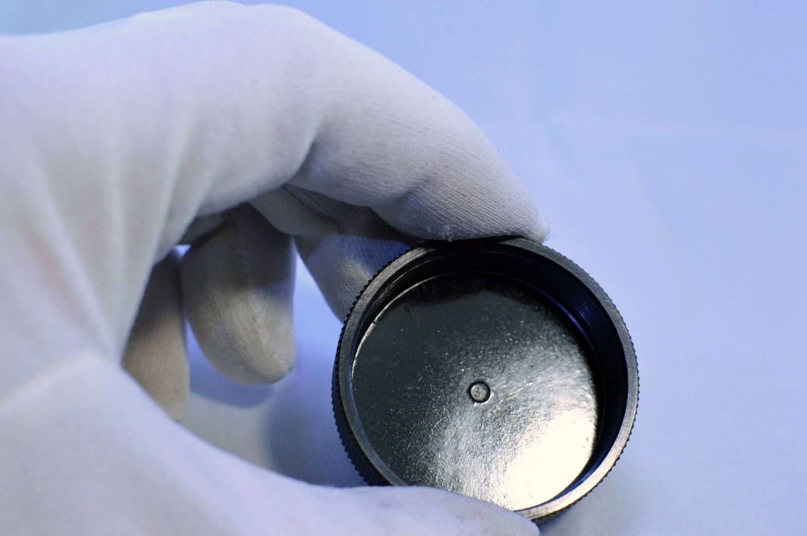 unknown brand rear lens cap for M42 universal  screw mount lenses vintage Black