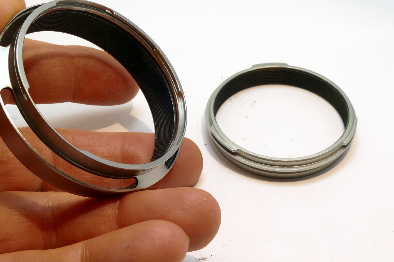 JJC LH-X100 Metal round Bayonet Hood Shade for Fujinon X100 camera lens