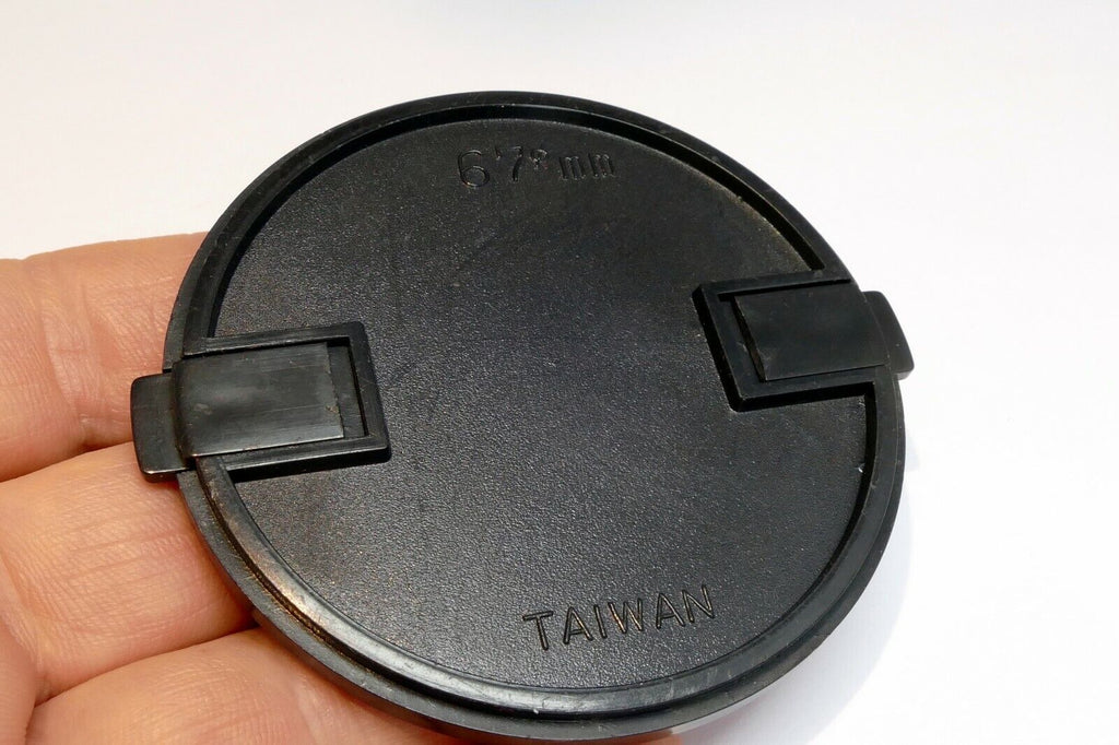 67mm snap on type Lens Front Cap black  w/ white rim