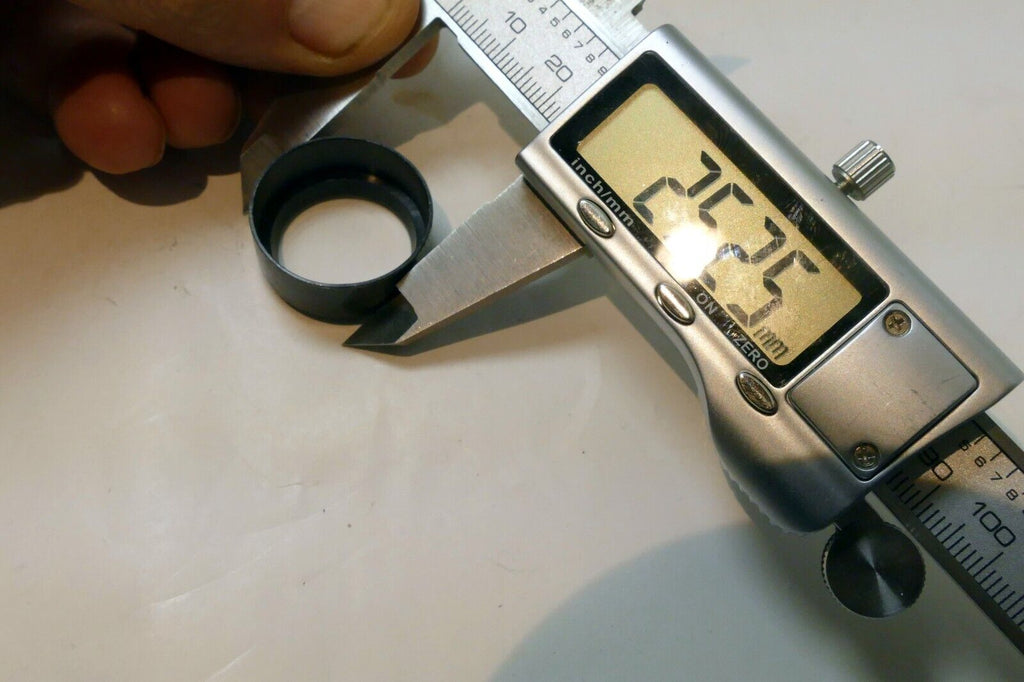 BOLEX Threaded series 4 IV 23.8mm metal hood for Switar