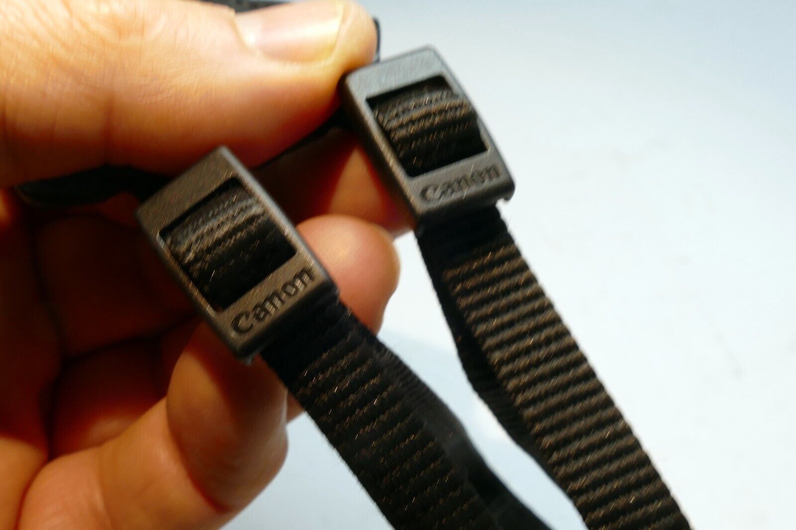 Canon EOS R6 Digital Camera Neck Shoulder Strap Black-Red - -  Genuine OEM