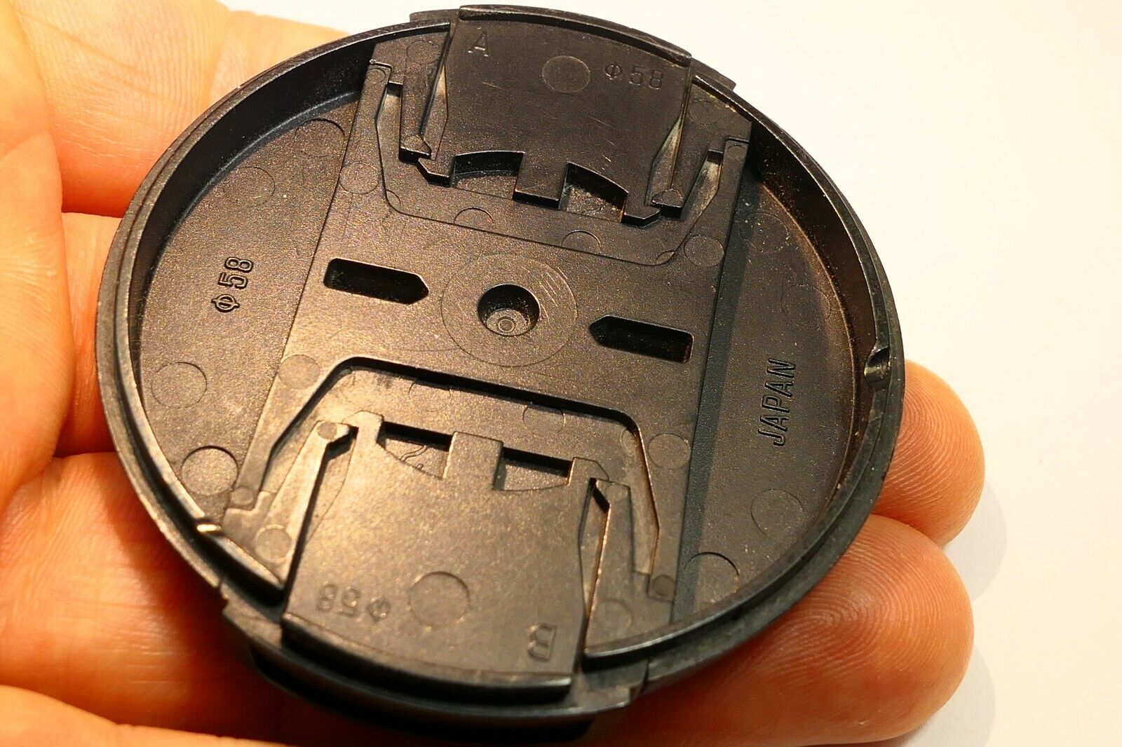 Tamron 58mm snap on type Lens Front Cap