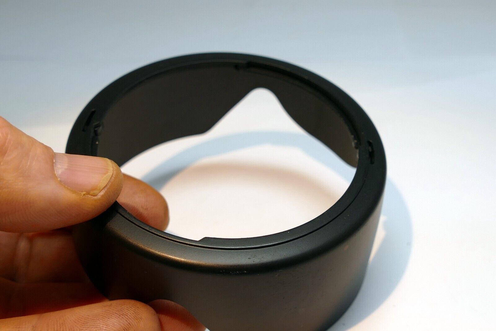 EW-73B Dedicated  Lens Hood Shade for Canon EF-S 18-135mm f/3.5-5.6 IS 67mm