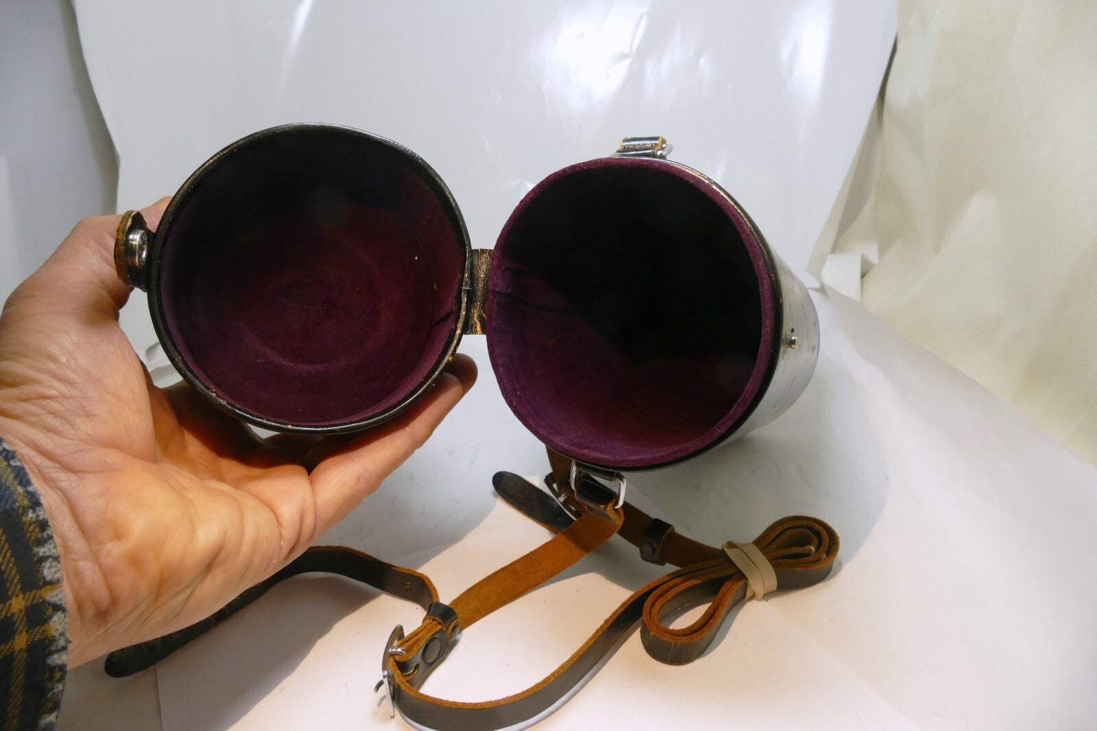 Nikon Hard Lens Case (for 70-300mm VR or 200mm )