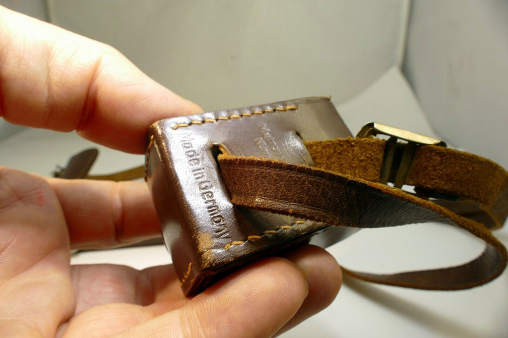 Bottom part of leather case Metrawatt AG Nuremberg rangefinder cameras w/ strap