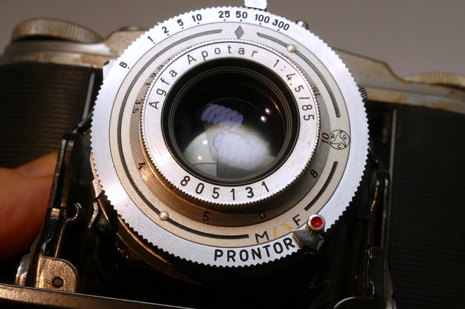 Agfa-Ansco Speedex Special Folding Camera With 85mm f/4.5 Apotar Lens 4X5 medium