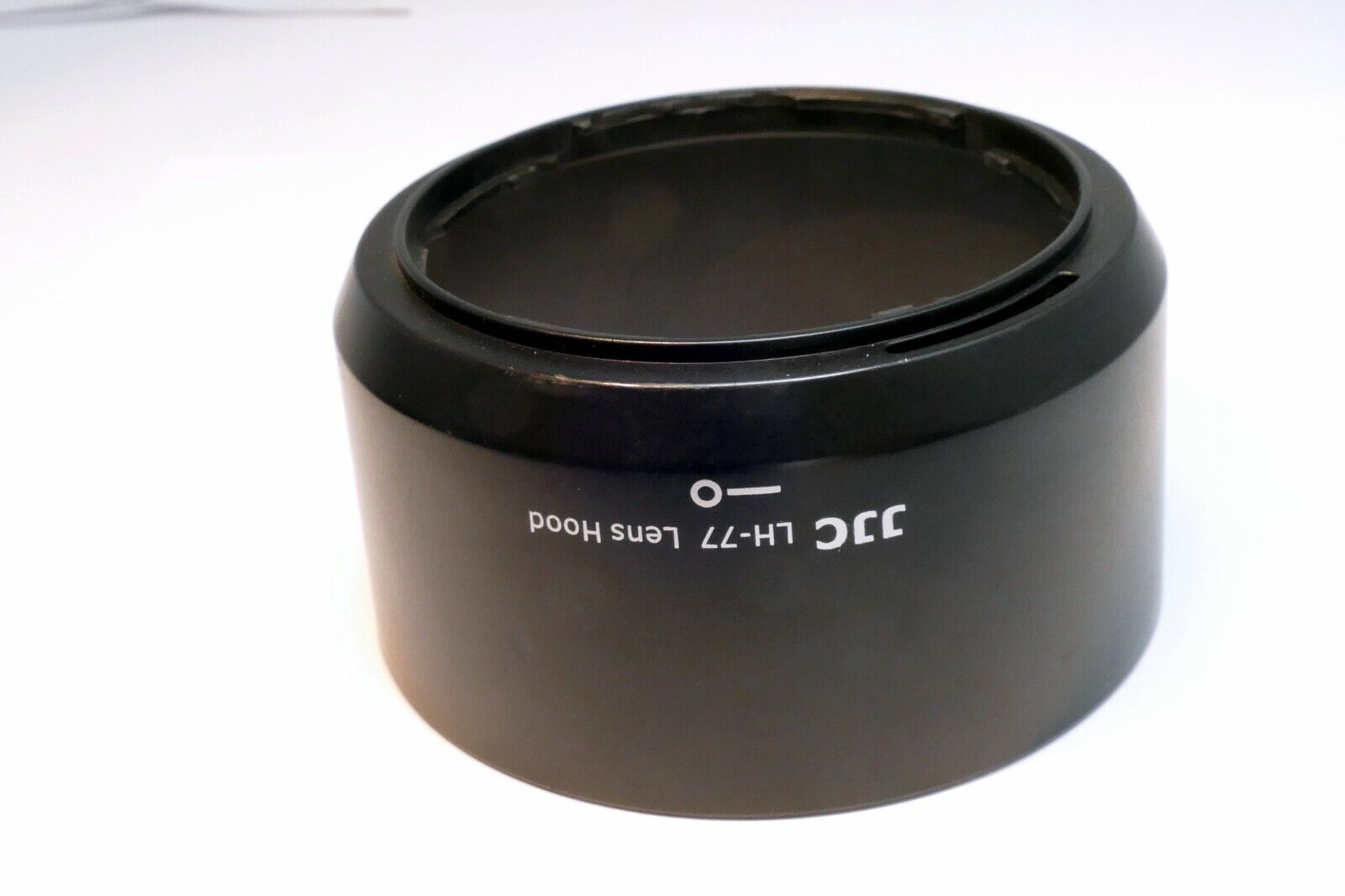 HB-77 Bayonet Lens Hood Shade  Nikon AF-P DX NIKKOR 70-300mm f4.5-6.3G